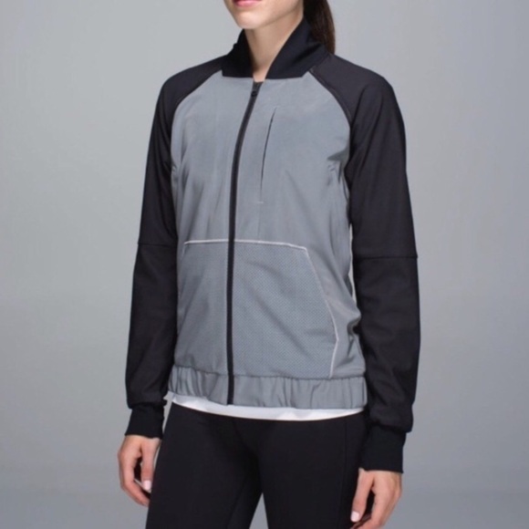 Lululemon Bright Bomber Jacket Silver/Gray and Black Size 4‎ - Picture 1 of 8